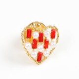 Brosa martisor inima cu perle si pietre