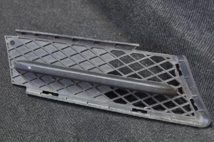 Grila dreapta față BMW 3 E90 2007 OEM: 7154552 | 2035306