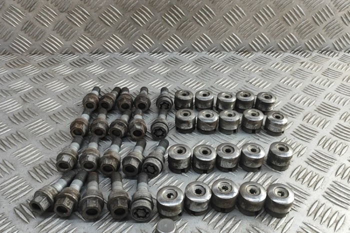 Set prezoane roata VW TOUAREG 7P5 2017 OEM: 7L6601173A,WHT001964A,2H0698137A | 32027768
