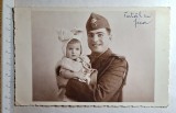 Fotografie-carte poştală ofiţer rom&acirc;n cu fiica, interbelic/studio Medgidia