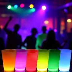 Pahare multicolore pentru party, Glow in the Dark, inaltime 6.5 cm, set 6 bucati