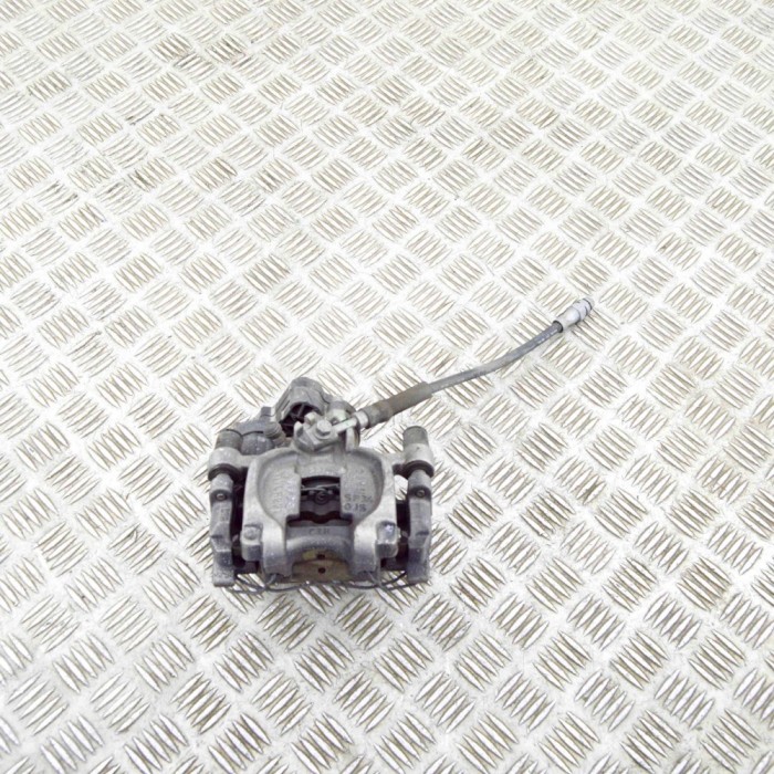 Etrier de fr&acirc;nă dreapta spate VW T-ROC A11 2022 OEM: Off-road | 17724879