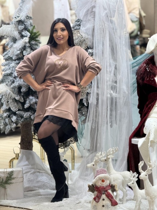 Tunica dama bej cu anchior si pietricele aplicate