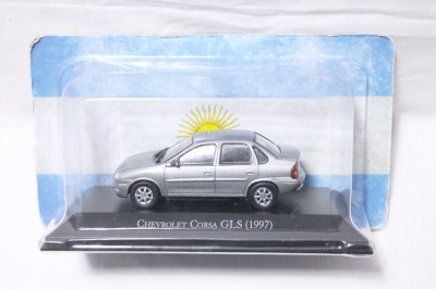Macheta auto 1:43 Chevrolet Corsa GLS 1997 - sigilata foto