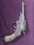 Pistol vechi de jucarie,pistol metalic vechi metalic in stare FB,pistol colectie