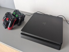 Play Station 4 slim 500GB foto