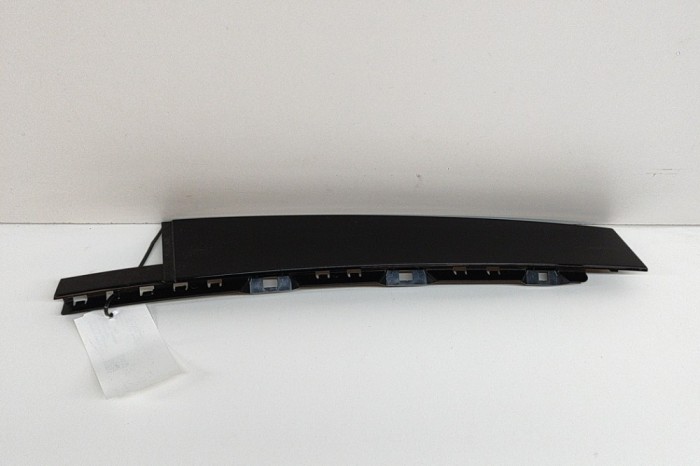 Ornament vertical ușă st&acirc;nga spate VW TIGUAN AD1 2021 OEM: 5NA839901B 25695451
