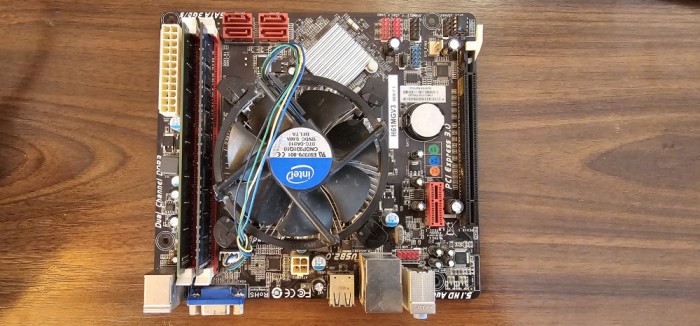 Placa de baza Biostar H61MGV3, socket 1155 /CPU i3-3240/3,4 GHz,RAM 6GB /DDR 3.