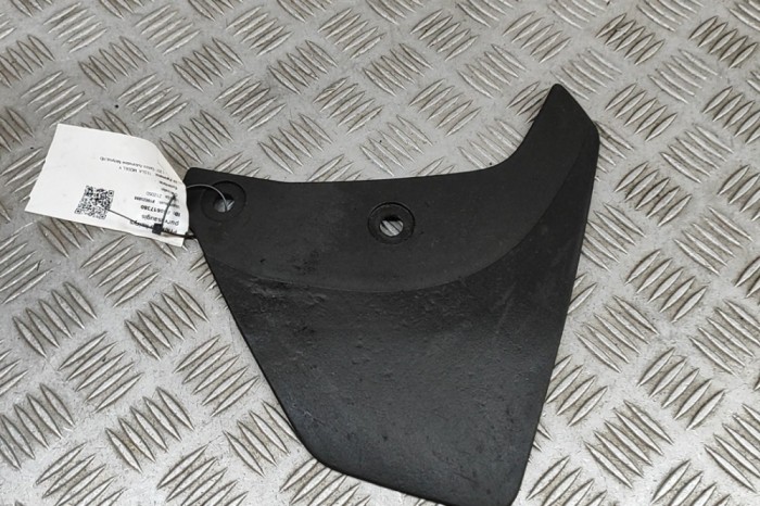 Aparatoare noroi st&acirc;nga față TESLA MODEL Y 2021 OEM: 1628005-00-A 30617380