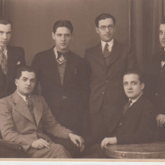 M5 B47 - FOTO - FOTOGRAFIE FOARTE VECHE - grup de intelectuali - anii 1930