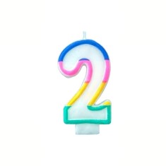 Lumanare aniversara cifra 2 alba 4,8 cm, decor multicolor, parafina, fitil din bumbac si suport din plastic pentru fixare in tort