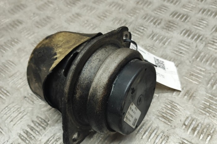 Suport motor dreapta PORSCHE CAYENNE 92A 2011 OEM: 7P6199131D | 29491213