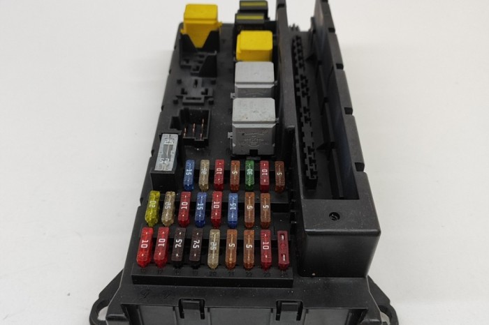 Modul panou de siguranțe MERCEDES-BENZ SPRINTER 3,5-t Furgon 906 2014 OEM: A9065454401 | 22268940