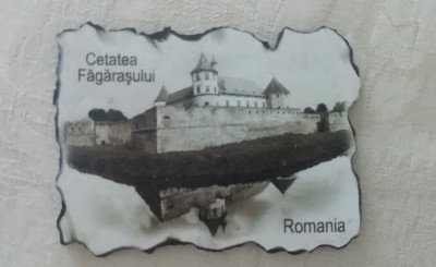 D1 - Magnet frigider - tematica turism - Cetatea Fagaras - Romania 3 foto