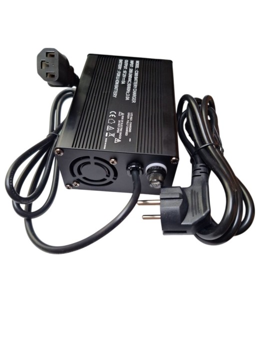 Incarcator profesional 60V 5A baterii Lithium-Ion &ndash; compatibil Trotty, JRH, Kuba, RDB, Ztech