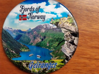 XG Magnet frigider - tematica turistica - Norvegia Fiordul Geiranger foto