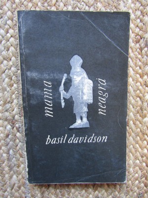 MAMA NEAGRA - BASIL DAVIDSON foto