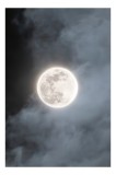 Tablou Canvas, Luna dans&acirc;nd printre nori misterioși, , Multicolor, 26 x 39 cm, CMCLASS