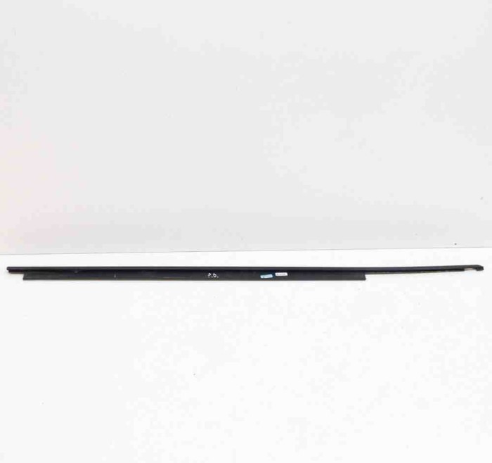 Chedar geam ușă dreapta față AUDI A5 8T3 2013 OEM: 8T0853284E