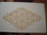 Macrame (mileu) de culoare bej (4) forma de romb, avand diagonalele de 88x53 cm