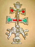 A293-Aplica mica crucifix arhaic vintage din alama cromata cu model ambele fete.