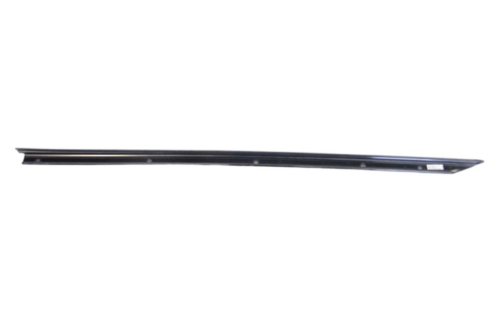Ornament vertical ușă dreapta față BMW 4 Cabrio F33, F83 2015 OEM: 4827636 23704513