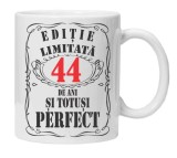 Cana alba personalizata &quot;editie limitata&quot;, 44 ani, INOVATIX&reg;. 330ml