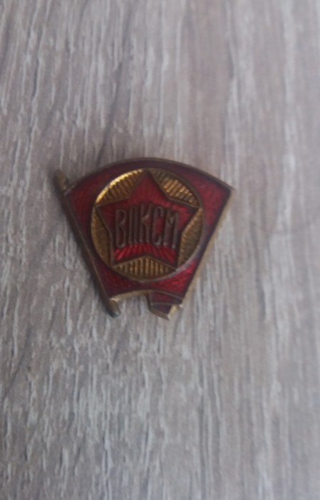 QW9 K 33 - Insigna - tematica comunism - fosta URSS