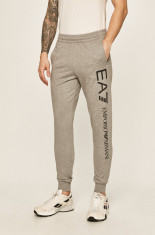 EA7 Emporio Armani Pantaloni 8NPPC1.PJ05Z barba?i, culoarea gri, cu imprimeu foto