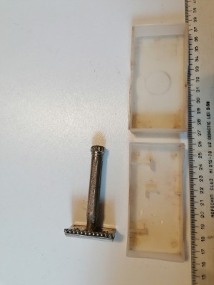 APARAT BARBIERIT CU GRATAR / APARAT RAS foto