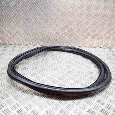 Garnitura ușă dreapta față SKODA OCTAVIA IV NX3, NN3 2022 OEM: 5E3867365 foto