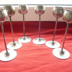 Set 6 pahare vechi- lichior din metal argintat , H=14cm ,D.sus=3cm