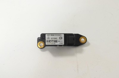 Senzor de impact dreapta spate MERCEDES-BENZ S W220 2001 OEM: A2208204426 3211351 foto