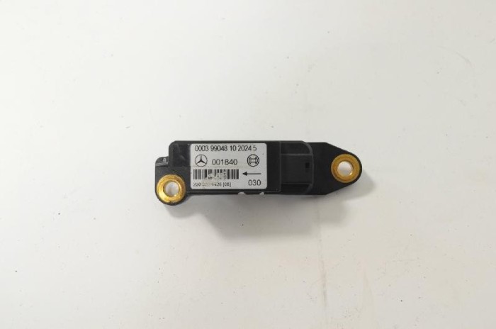 Senzor de impact dreapta spate MERCEDES-BENZ S W220 2001 OEM: A2208204426 3211351