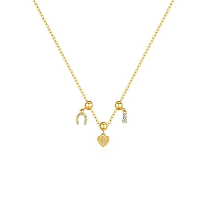 Colier din argint cu charmuri