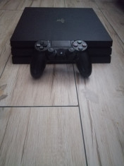 PlayStation 4 PRO foto