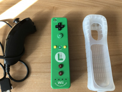 JOYSTICK MANETA CONTROLLER LUIGI NINTENDO WII + NUNCHUCK ORIGINALE + HUSA foto