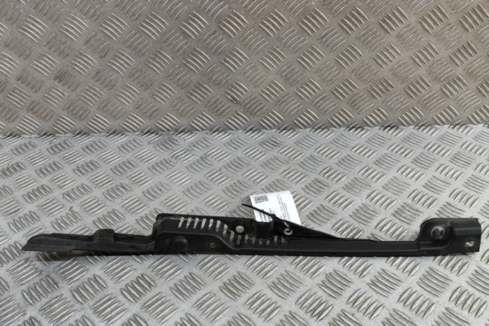 Aripa de plastic dreapta față VOLVO V60 II 225, 227 2019 OEM: 31479547 30832083