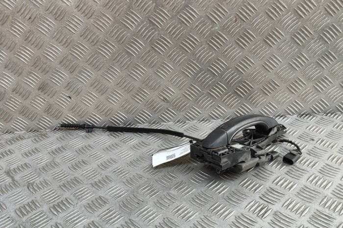 AUDI Q7 4L 2014 OEM: 8H0959985B SKU: 30971555