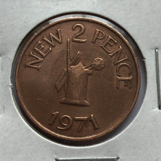 p583 Guernsey 2 new pence 1971 foto