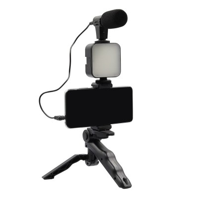 Set pentru vloguri 4 in 1 cu microfon, lampa LED, trepied si suport de telefon foto