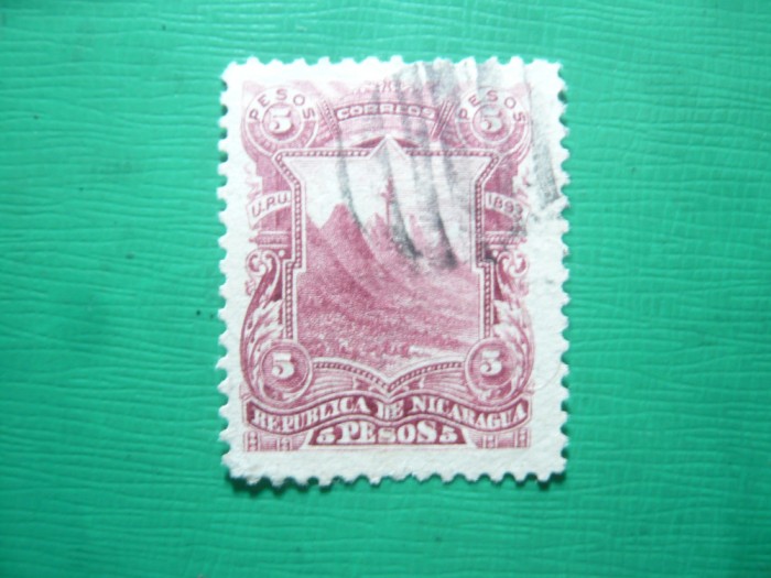 Timbru Nicaragua 1893 UPU 5 pesos carmin stampilat