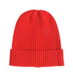 Caciula simpla rosie pentru iarna