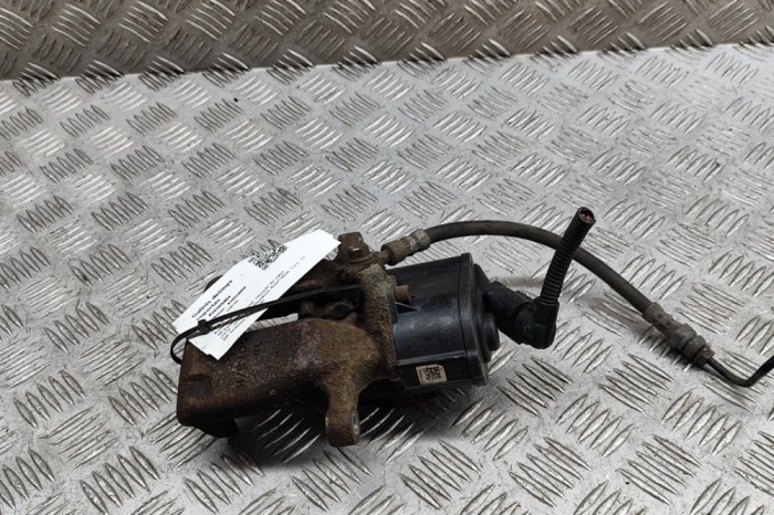 Etrier de fr&acirc;nă dreapta spate VW PASSAT B7 362 2012 OEM: Sedan | 28589484