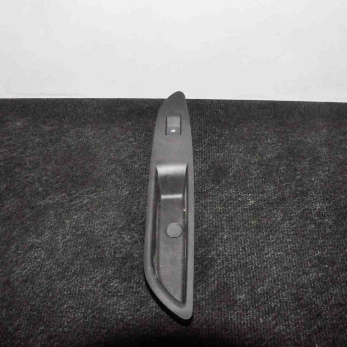 Buton geam ușă dreapta spate OPEL MOKKA / MOKKA X 2014 OEM: 1330188895025525 | 1576934