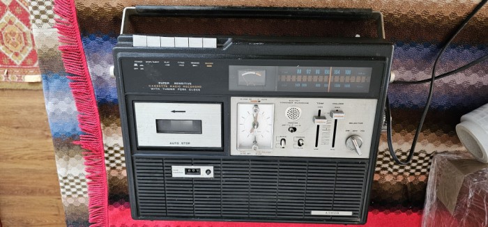 RADIOCASETOFON AIMOR TR-5000F , FUNCTIONEAZA DOAR RADIO PE FM-MW