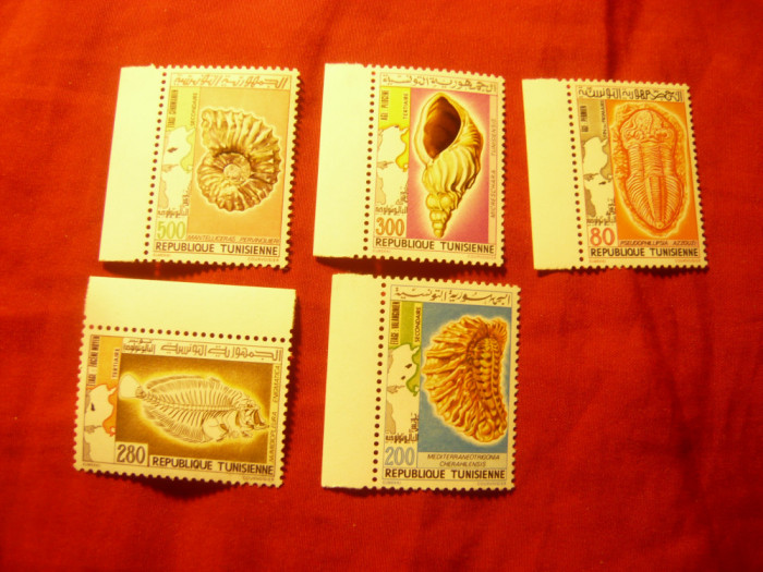 Serie mica Tunisia 1982 - Fosile , 5 valori (din 6v.)