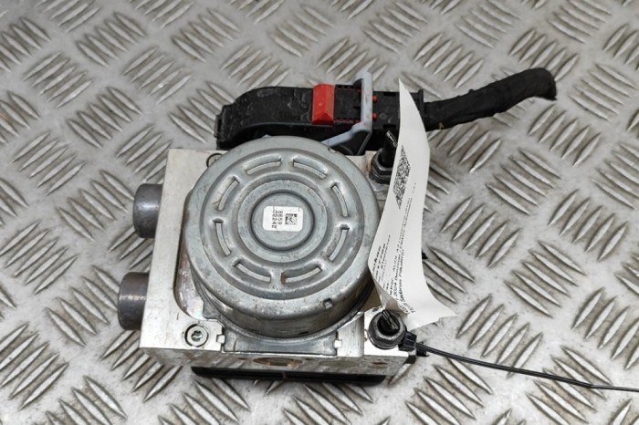 Pompa ABS AUDI A3 Limousine 8YS 2024 OEM: Sedan | 30617789