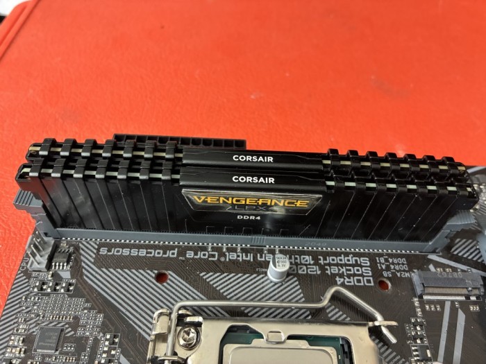 Memorie pc 2x16Gb DDR4 Corsair Vengeance 2666Mhz gaming