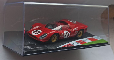 Macheta Ferrari 330 P4 Spyder Winner 24h Daytona 1967 - IXO/Altaya 1/43 foto